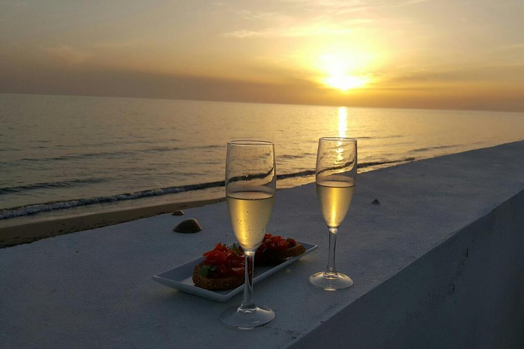 Suitebeach And Bed & Breakfast 3*